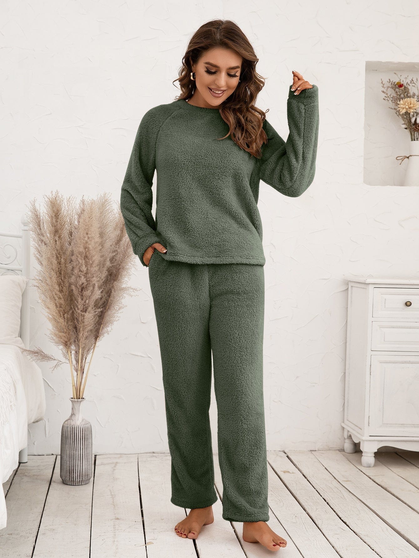 Pavoco Schlafanzüge Olivgrün / S Kuscheliges Fleece Pyjama für Damen langarm bequem Winter weich