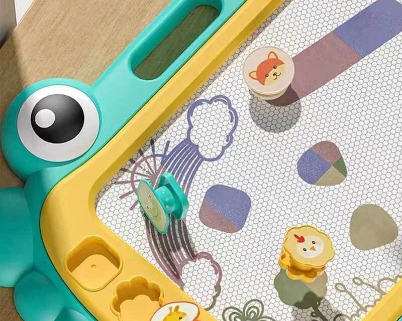 Pavoco Zeichen- und Malutensilien Buntes Magnetisches Zeichenbrett für Kinder kreativ sicher vielseitig mit Zubehör