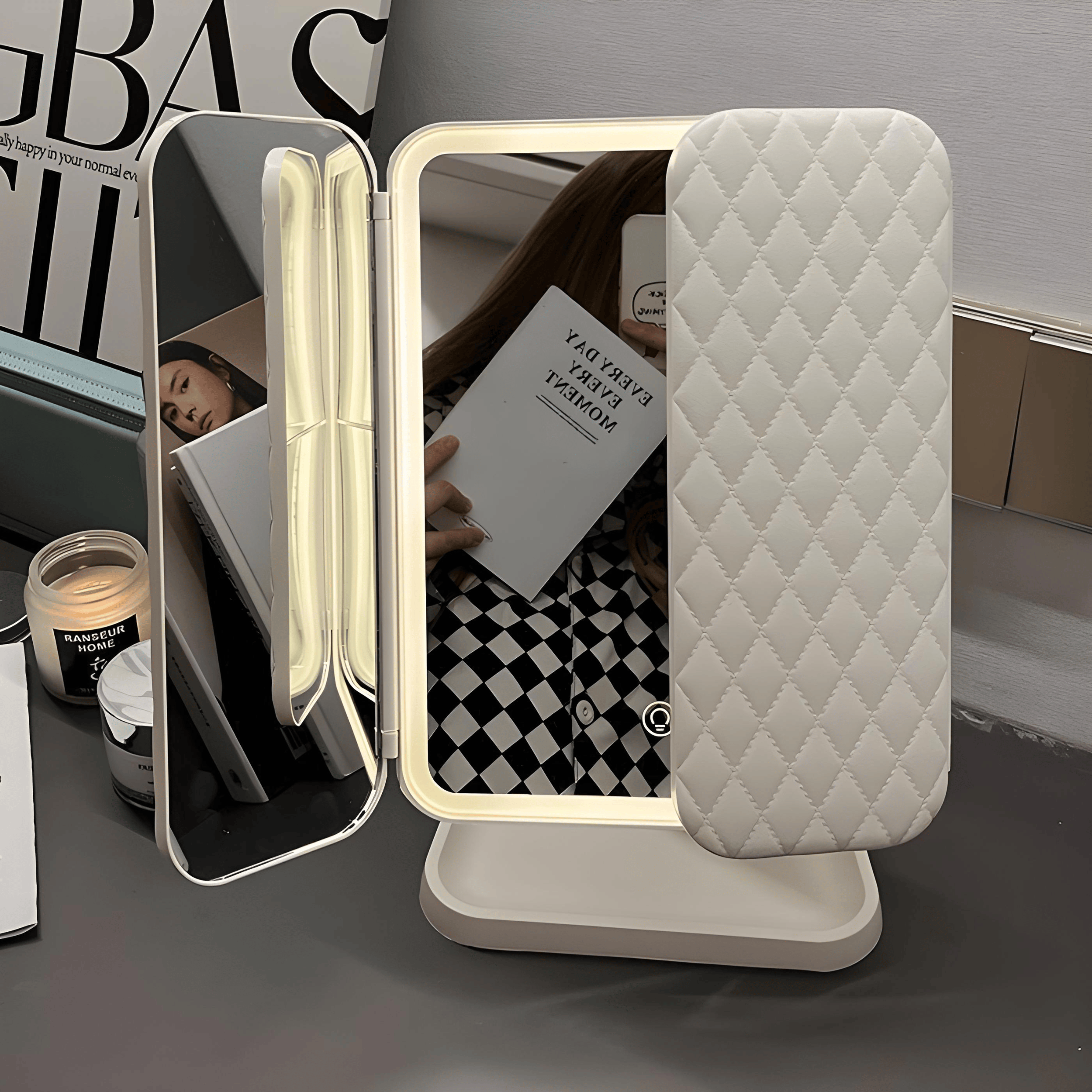 Pavoco Make-up Spiegel Weiß Eleganter Schminkspiegel mit Licht für Damen faltbar dreifach vergrößernd