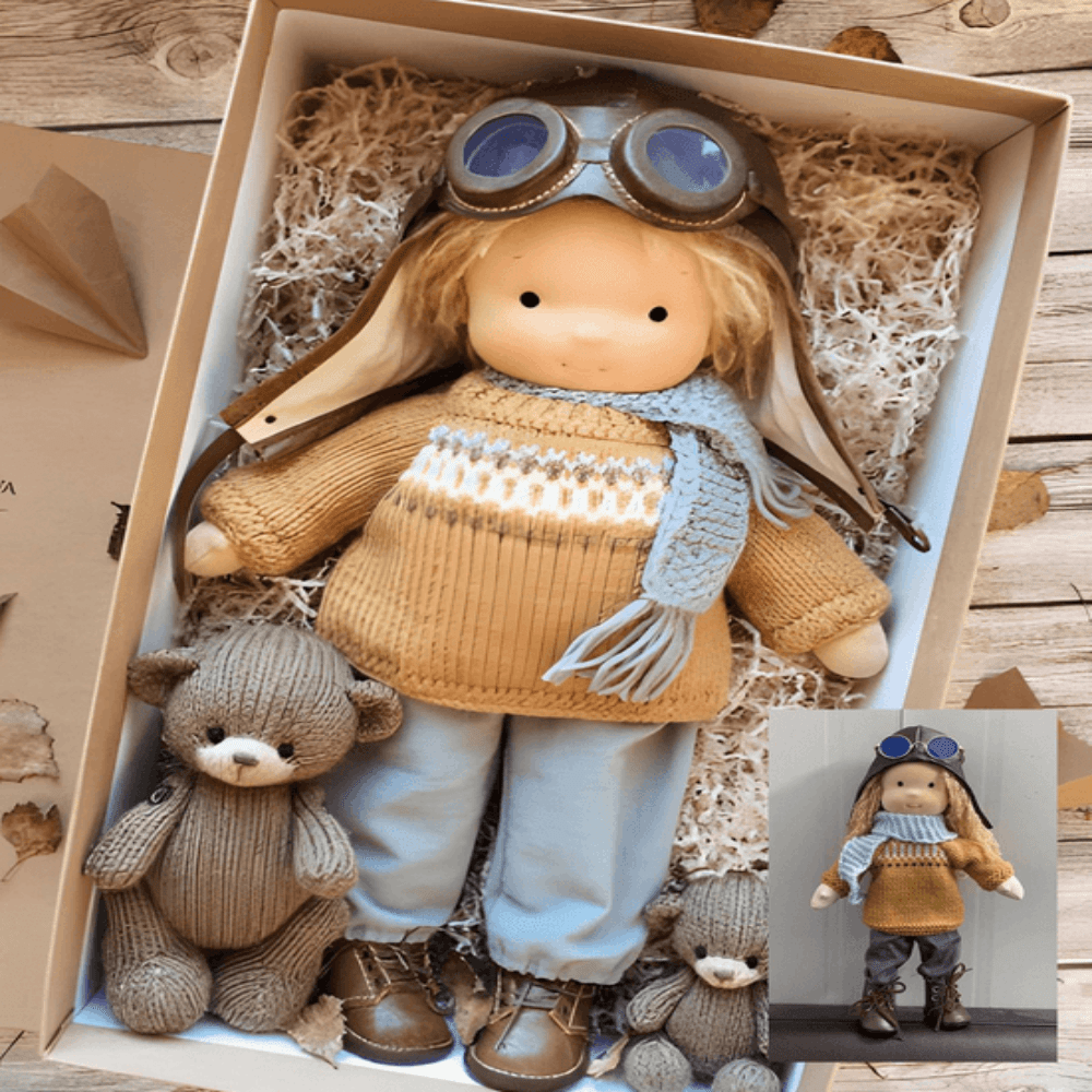 Pavoco Puppen SkyPilot Kuschelige Waldorfpuppe für Kinder handgefertigt hypoallergen