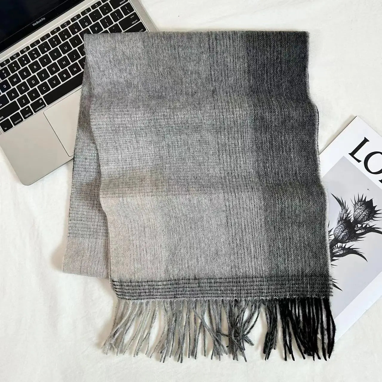 Pavoco Schals & Tücher 11 Eleganter Wollschal für Unisex warm vielseitig Winter aus 100 % Wolle