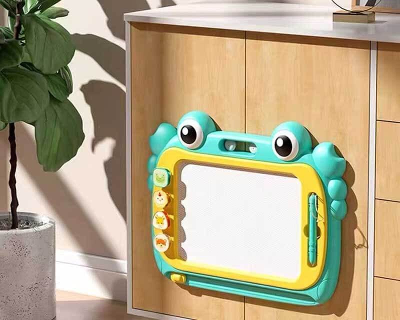 Pavoco Zeichen- und Malutensilien Buntes Magnetisches Zeichenbrett für Kinder kreativ sicher vielseitig mit Zubehör